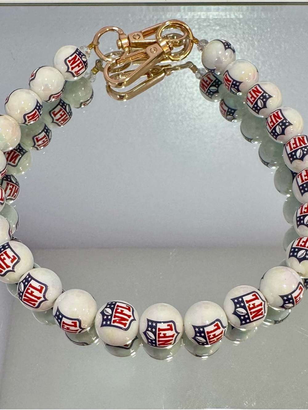 New NFL Logo White Beaded Bag Chain 18 inches with Gold Hardware - Picture 4 of 5